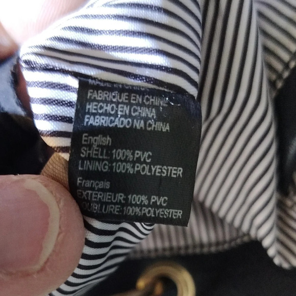 Black Shoulder Bag with Glossy Finish - Picture 2 of 8